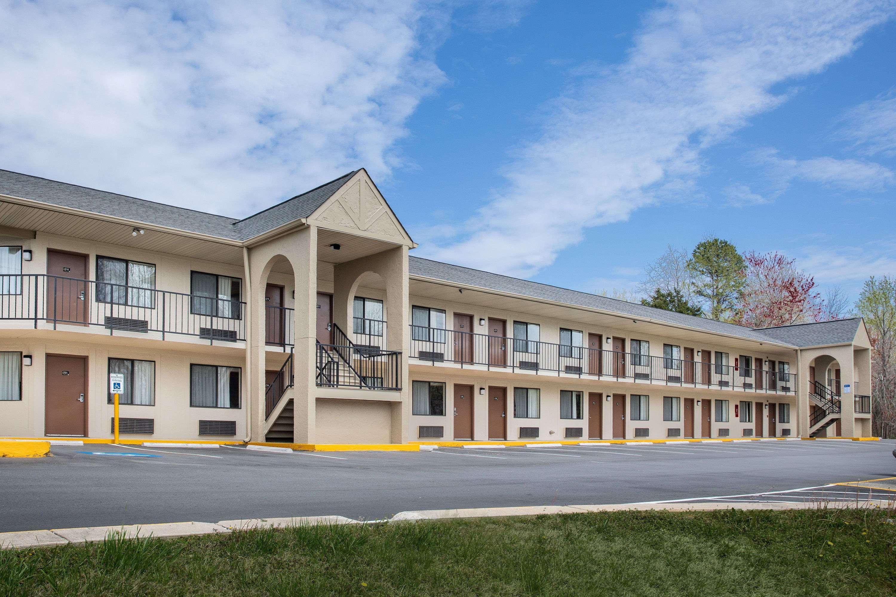 Motel Super 8 By Wyndham Burlington Nc Exterior foto