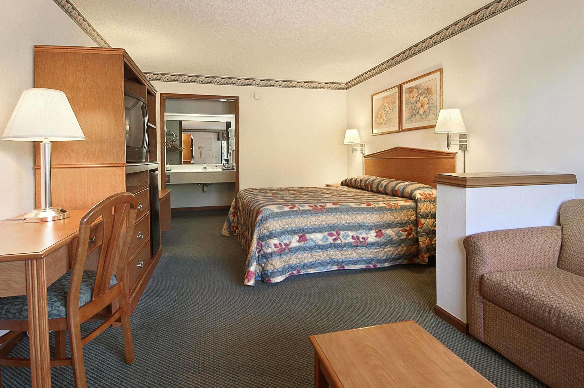 Motel Super 8 By Wyndham Burlington Nc Exterior foto